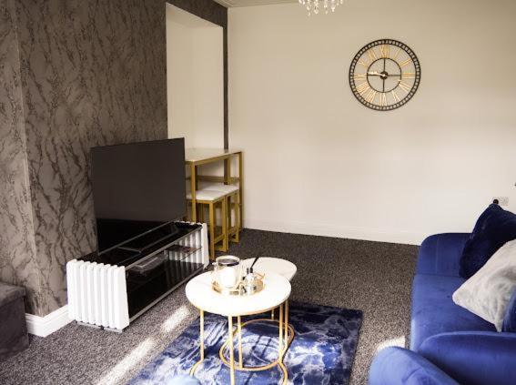 Home In Speke- 8 Mins Walk To Airport Zewnętrze zdjęcie